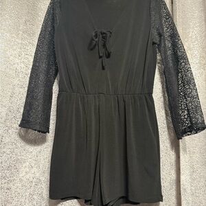 Elegant Black Lace Sleeve Romper